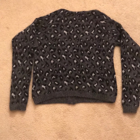 NWT REDUCED TO SELL🎉❣️ Ella Moss zip angora knit zip cardigan Grey leopard print - Picture 11 of 14